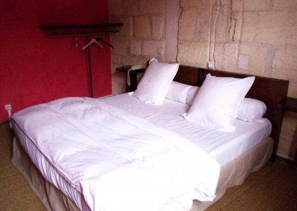 Hotel Saint Trophime ארל מראה חיצוני תמונה