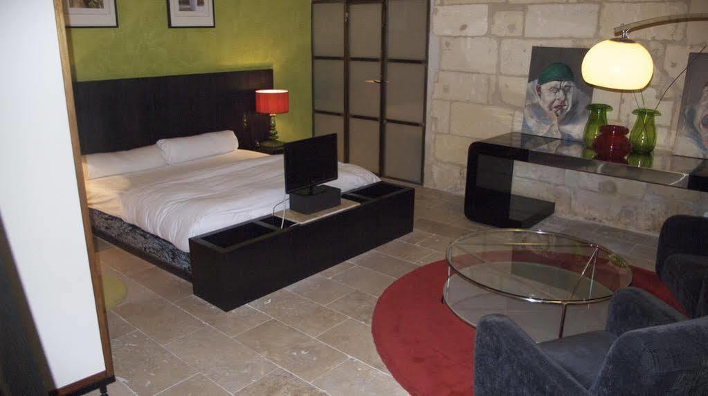 Hotel Saint Trophime ארל מראה חיצוני תמונה